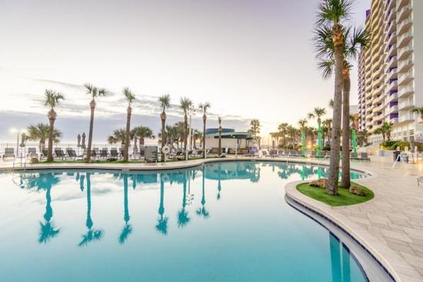 1 Bedroom Direct Oceanfront Condo Wyndham Ocean Walk Resort - Daytona Funland 703 Daytona Beach Exterior photo